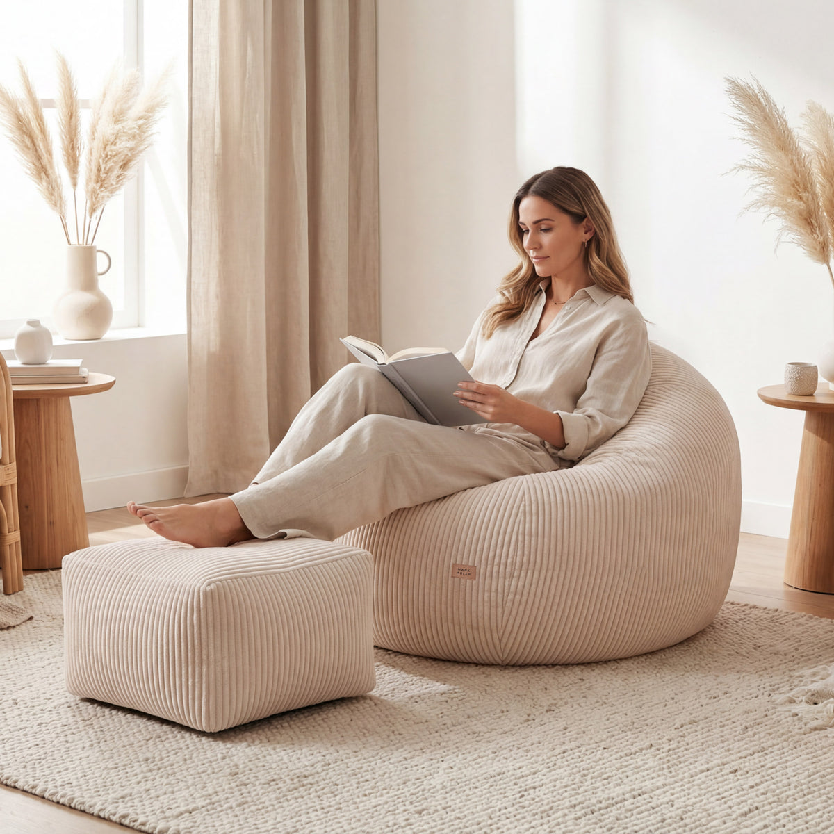 Sitzsack Cordsofa mit Fußstütze Mark Adler Comfy 3.0 Beige